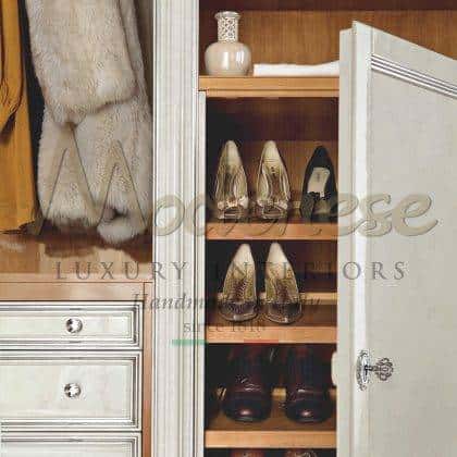 elegant classic italian walk in set exclusive furniture handcrafted exclusive shoes cabinet carved refined silver details finishes made in Italy solid wood décor customized fixed furniture empire classical decoration baroque venetian unique exclusive solid wooden high-end quality