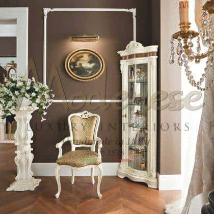 high-end quality made in Italy wooden refined vitrines bespoke finish carved white leaf details elegant brass finish unique style exclusive villa décor interiors home furnishing elegant furniture ideas