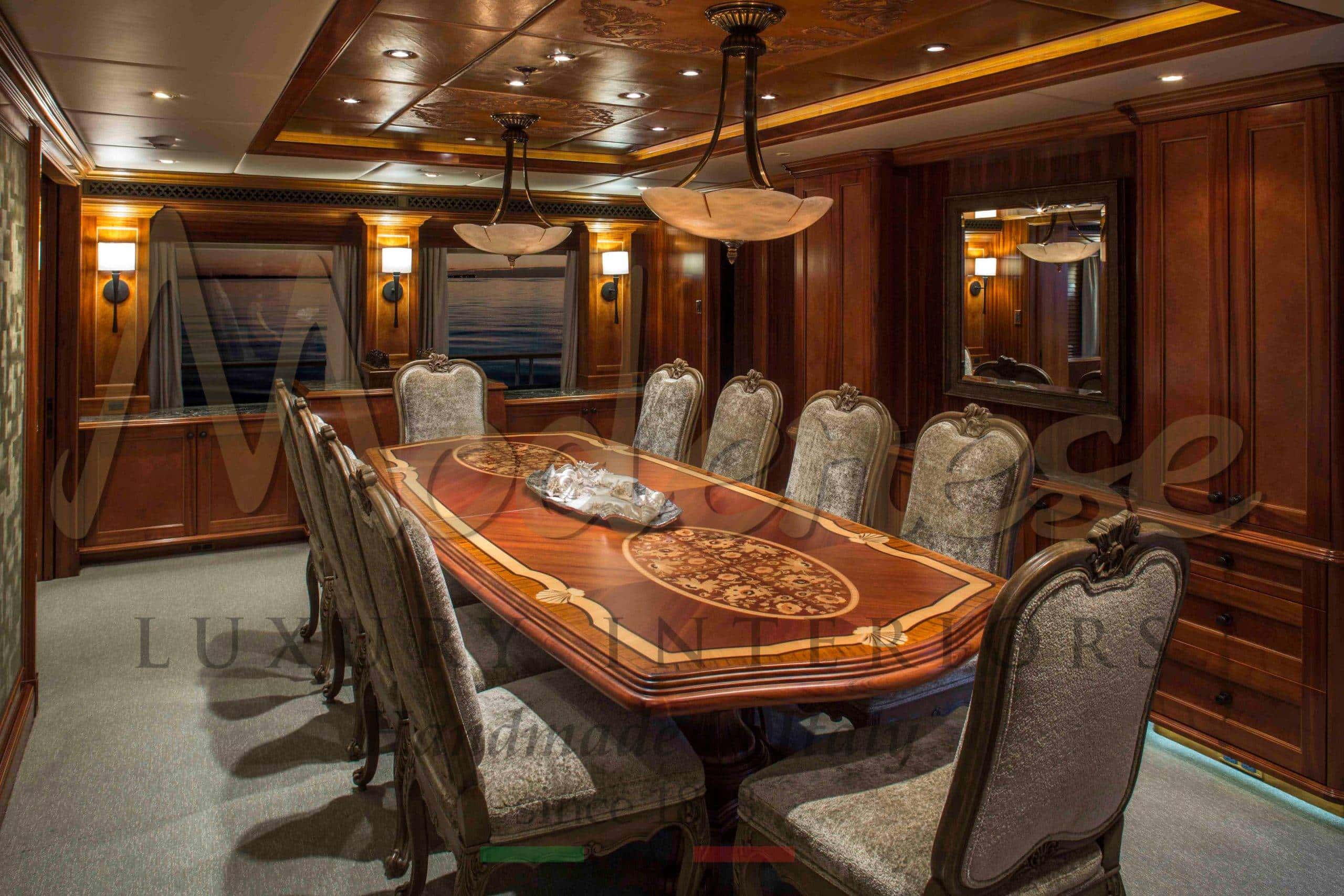yachts classiques intérieur personnalisé service italien de design d'intérieur fait à la main consulter baroque majestueux confort unique classe raffinée classe royale spéciale sélection de meubles majestueux