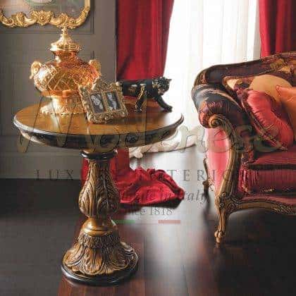 精致优雅的意大利手工制作的手工咖啡桌 生产手工制作的家具雕刻 高级木质茶几 细节嵌入 皇家实木优质咖啡桌最佳意大利设计 装饰优雅的家装饰品 皇家传统设计风格