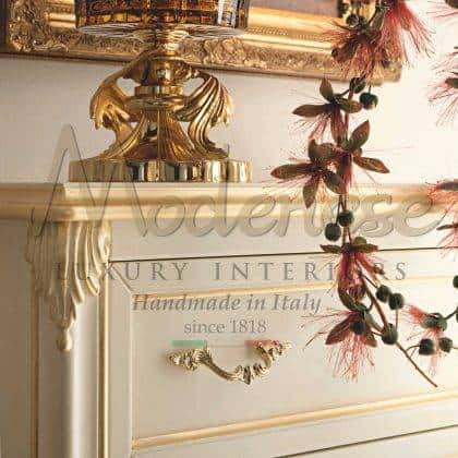 unique majestic commode venetian baroque ivory lacquered finish golden leaf details luxury Italian materials quality made in italy manufactuirng bespoke exclusive home furnishings solid wooden carved furniture golden handle finish exclusive italian furniture production