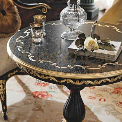 handcrafted carved solid wood black craquelé coffee table baroque traditional luxury italian furniture refined craquelé details golden leaf finsh high-end artisanal manufacturing baroque home decoration beautiful venetian style collection golden details exclusive italian artisanal design
