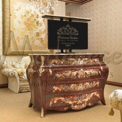 special artisanal handmade 3D inlays decorations elegant tv unit solid wood high-end made in Italy handcrafted furniture handmade carvings elegant golden leaf details majestic tv stand ideas traditional baroque italian quality solid wood interiors ornamental furniture royal palace top decorations timeless baroque victorian unique design furniture