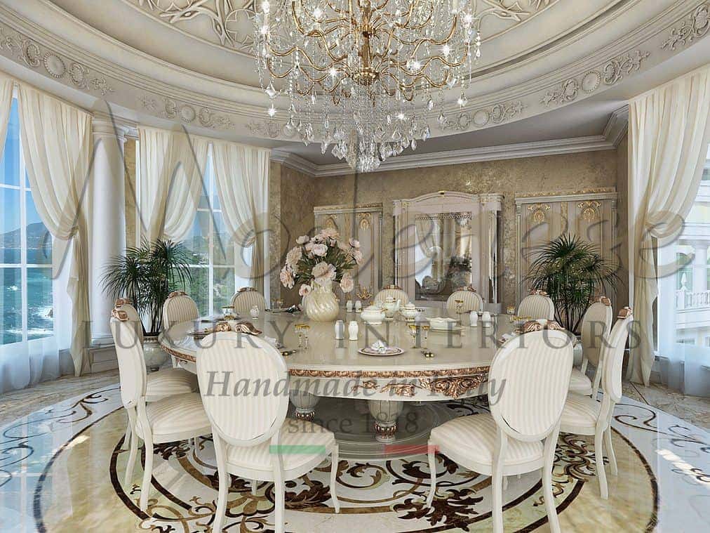 Best design dining room, elegant classic style, baroque interiors, solid wood handcrafted boiserie wooden panels. Classy dining room with Italian unique and exclusive design. Bespoke tasteful furniture manufacturing made in Italy high standards and top quality. Precious Italian fabrics accurately selected by Modenese Luxury Interiors.