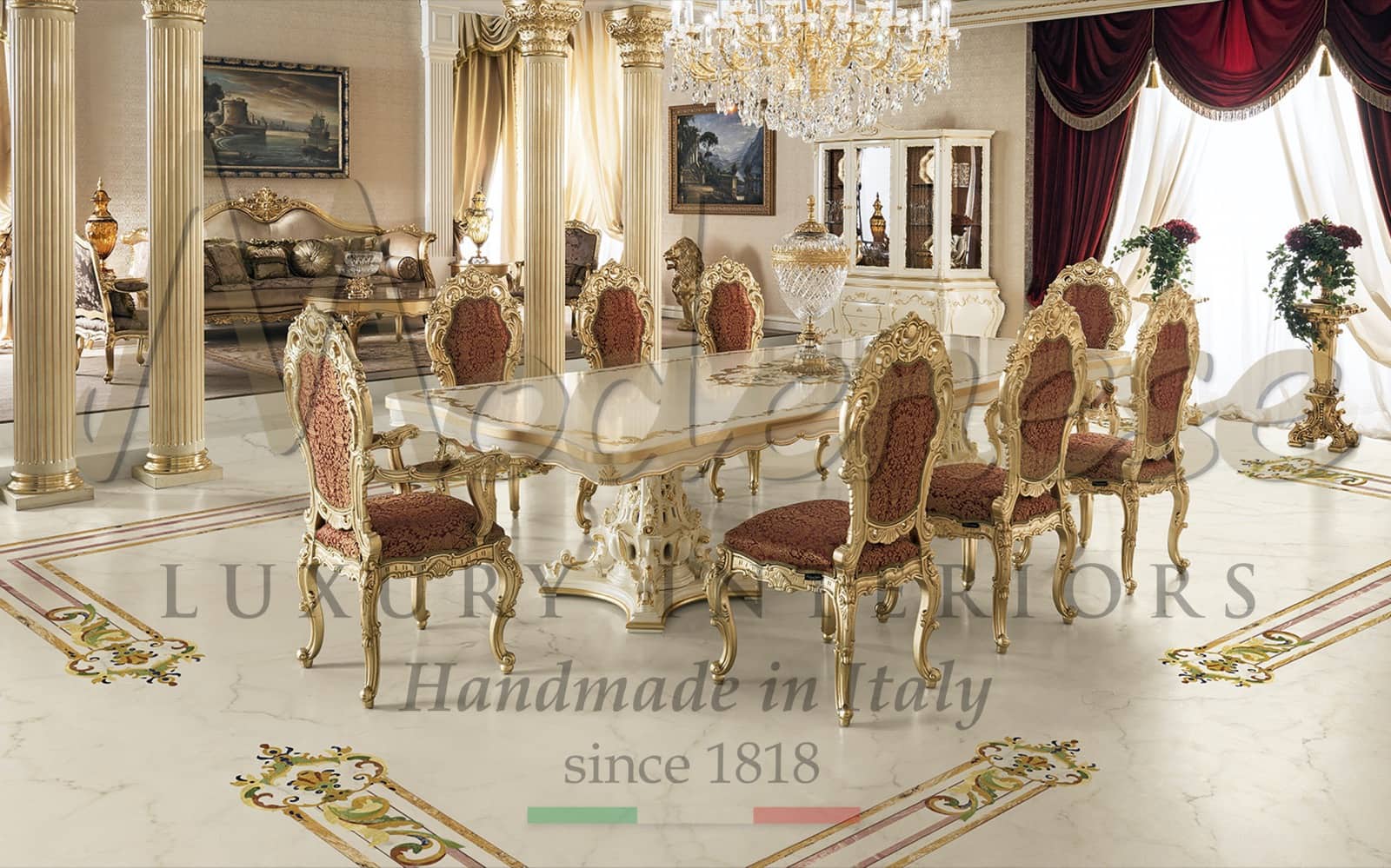salle à manger élégant style majestueux vénitien intérieurs classiques bois massif feuille d'or meubles sur mesure faits à la main en Italie décoration de la maison rococo chic projets clé en main détails dorés feuille d'or