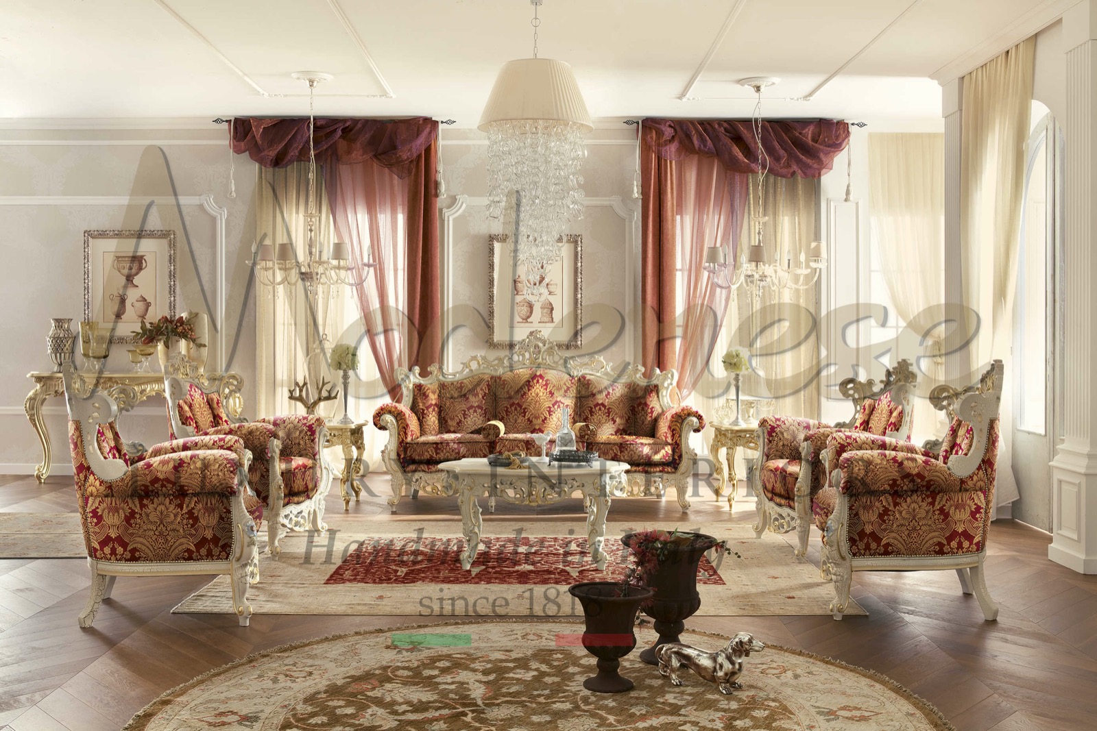 сделано в Италии роскошная классическая мебель в стиле барокко студия дизайна интерьера роскошная гостиная экспозиция предметы интерьера индивидуальные решения
