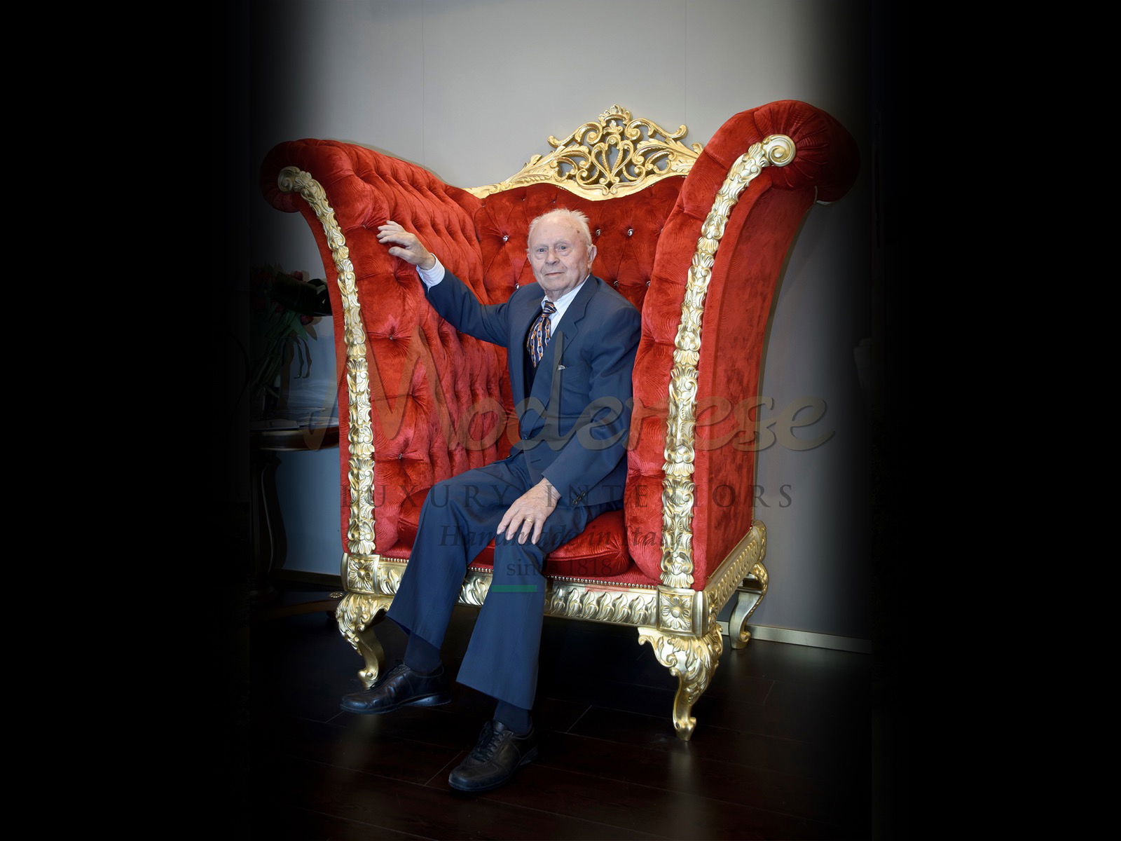 роскошная итальянская мебель в классическом барочном стиле рококо, сделано в Италии, производство, фабрика, история, наследие, семейные традиции, трон, самолет