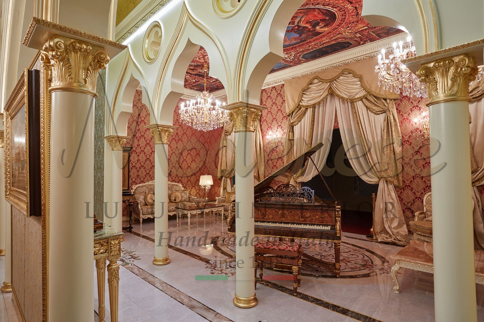 بيانو ملكي أثاث إيطالي كلاسيكي فاخر إنتاج يدوي تصنيع في إيطاليا حرفيون مهارات حرفية حرفية Salone del Mobile أسبوع التصميم