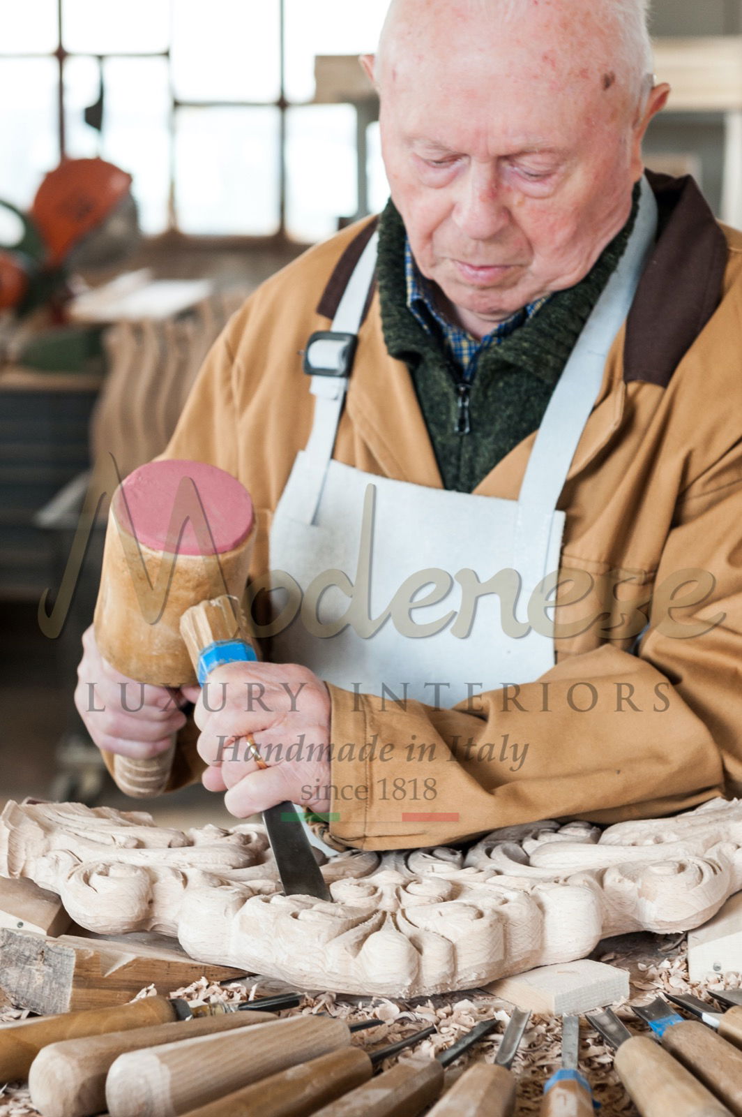 意大利奢华内饰，经典巴洛克风格，手工家具生产，制造，内饰设计项目，别墅，皇宫，工匠，工艺，家族传统，工作室，工厂，意大利制造