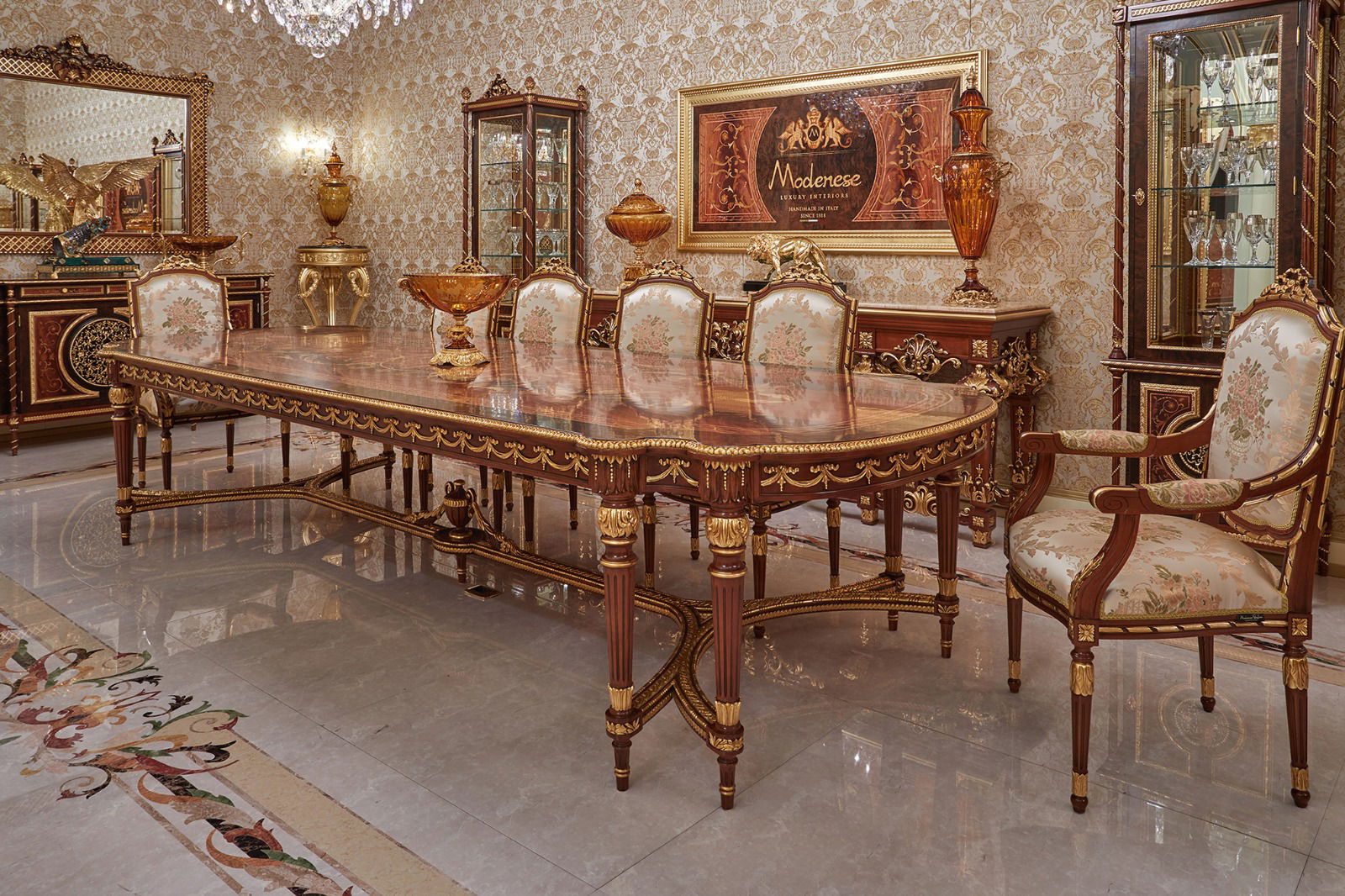 Modenese 的定制意大利桌子