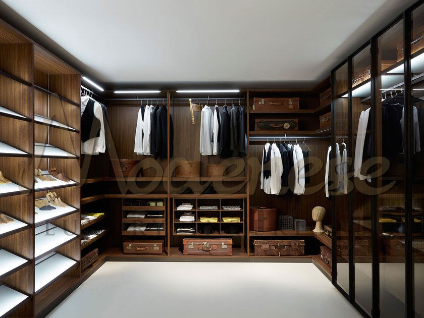Classical Walk in Closet Design