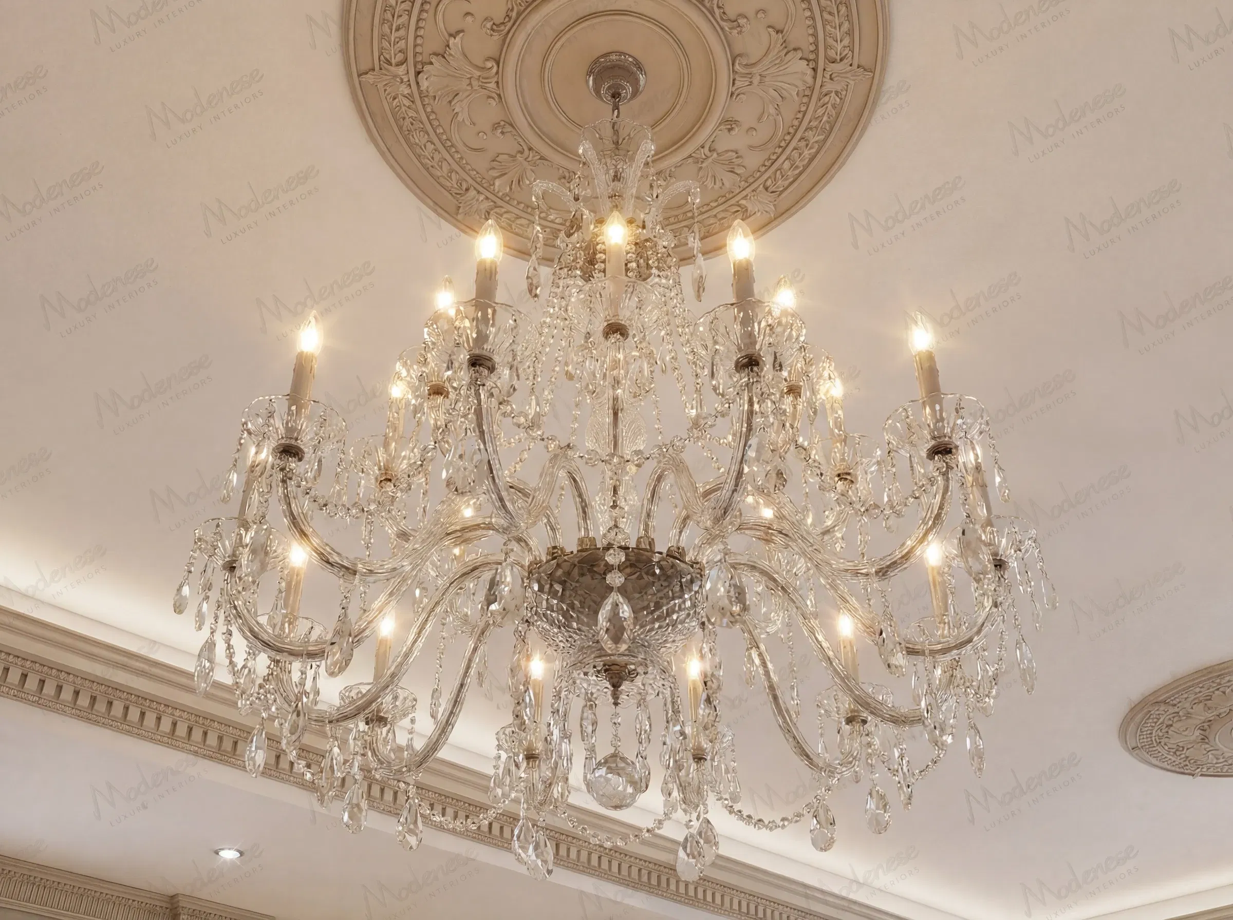 ثريا كريستالية أنيقة