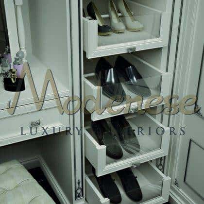 tasteful royal italian walk in closet exclusive furniture handcrafted luxury shoes cabinet carved refined details made in Italy solid wood décor customized fixed furniture empire classical decoration baroque venetian unique exclusive solid wooden high-end quality