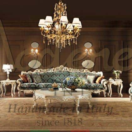 Мягкая мебель белая с золотой фольгой классический зал итальянская роскошная мебель на заказ премиум класса элитный интерьер стиль барокко сусальное Золотов в интерьерах идеи декора элегантного зала
