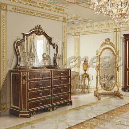 tasteful refined walnut finish and details in elegant golden leaf solid wood figured mirror luxury baroque style elegant interior ideas home decoration villas palace décor unique french made in Italy high-end quality custom made by italian artisan