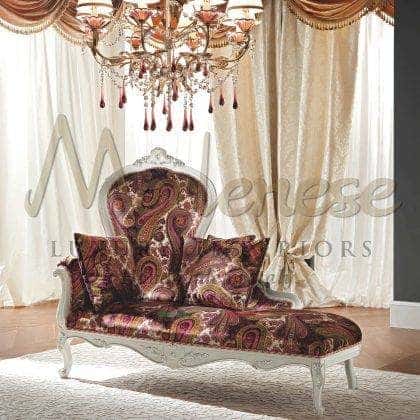classy empire luxury italian elegant chaise long classical silver leaf finish details white lacquered top elegant decoration graceful refined silver details solid wood furniture made in Italy craftsmanship italian villa royal decorations baroque style furniture solid wood custom made