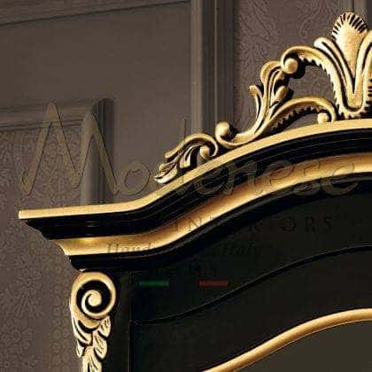 na míru elegantní černá televizní skříňka z masivního dřeva řemeslná výroba nábytku rafinovaná nejlepší kvalita ruční řemeslná výroba zlatá listová úprava špičkový nábytek vyrobený v Itálii na zakázku interiéry z masivního dřeva špičkové dekorativní intriéry elegantní bytové dekorace královské vily exkluzivní dřevěné detaily