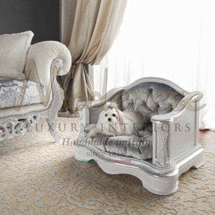 elegant italian canpitoné white lacquered pet furniture carvings silver leaf finish details refined solid wood made in Italy craftsmanship baroque style furniture timeless venetian handcrafted artisanal exclusive luxury empire italian classy design furnishings