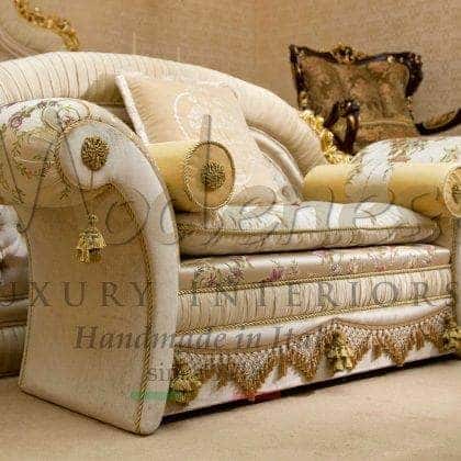 exclusive empire royal traditional classic bed bench sofa style elegant patterned rich details classy decorated made in italy custom made quality design handmade solid wood furnishing golden leaf finish classic home decoration villas interiors bespoke exclusive home furnishings solid wooden carved furniture