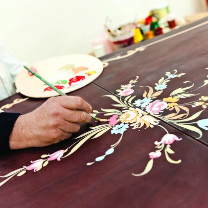 timeless elegance gold leaf furniture talented artisans 24k gold leaf application attention for details top quality best luxury furniture golden made in Italy Italian design ideas royal projects manufacture handmade production decorations traditional classic furniture elegant unique classy décor residential royal palace