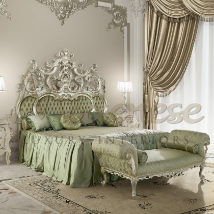 Her Royal Majesty Bed from Modenese